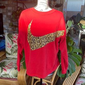 Women’s NIKE CREWNECK pullover sweater size XS